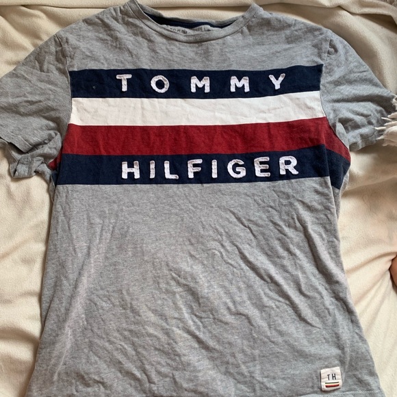 Tommy Hilfiger shirt - Picture 1 of 3